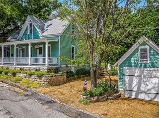 19 Singleton St, Eureka Springs, AR 72632