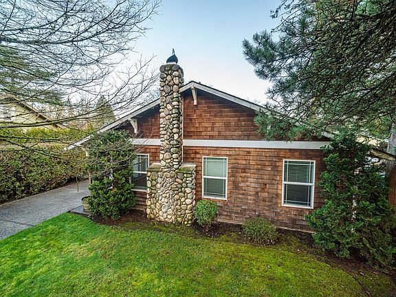 2nd image of 14900 SE Woodland Way