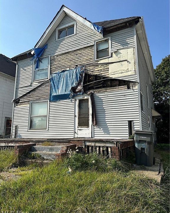 1st image of 68 W Chalmers Ave