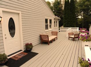 16 Snell Rd, Lee, NH 03861