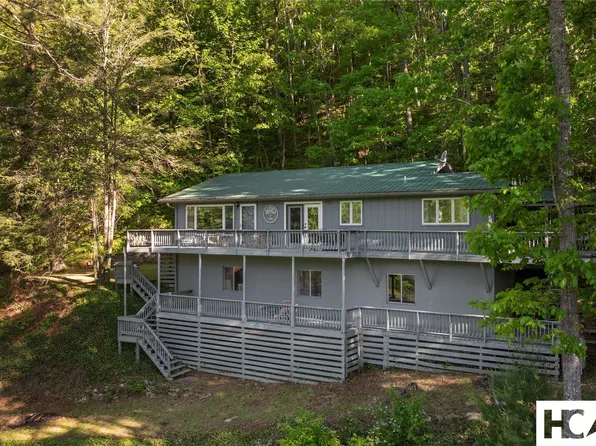 233 Strawberry Hill Road, Cullowhee, NC 28723