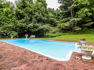 35 Obtuse Rd, Newtown, CT 06470