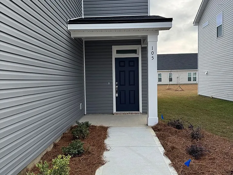 105 Fenway St — Photo 2