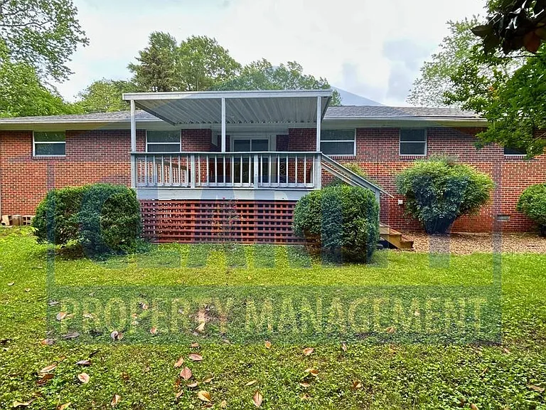 4035 Ocoee St N — Photo 3