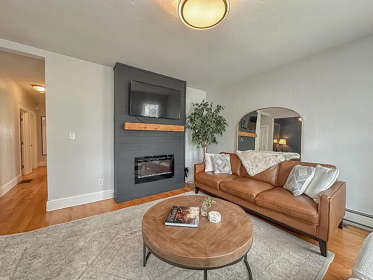 23 Elm St #1 — Photo 3