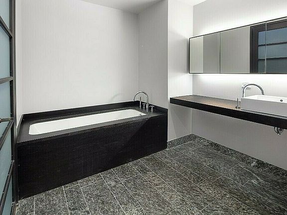 4th image of 20 Pine St APT 2203