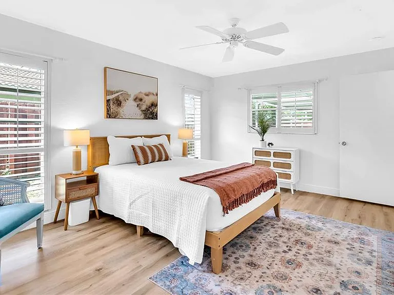 2921 Captiva Dr — Photo 14