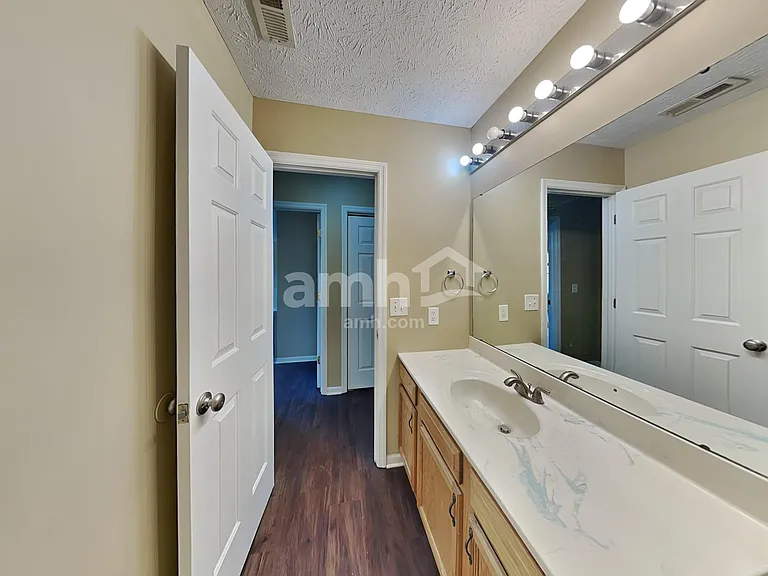 4150 Loyala Chase Ln — Photo 13