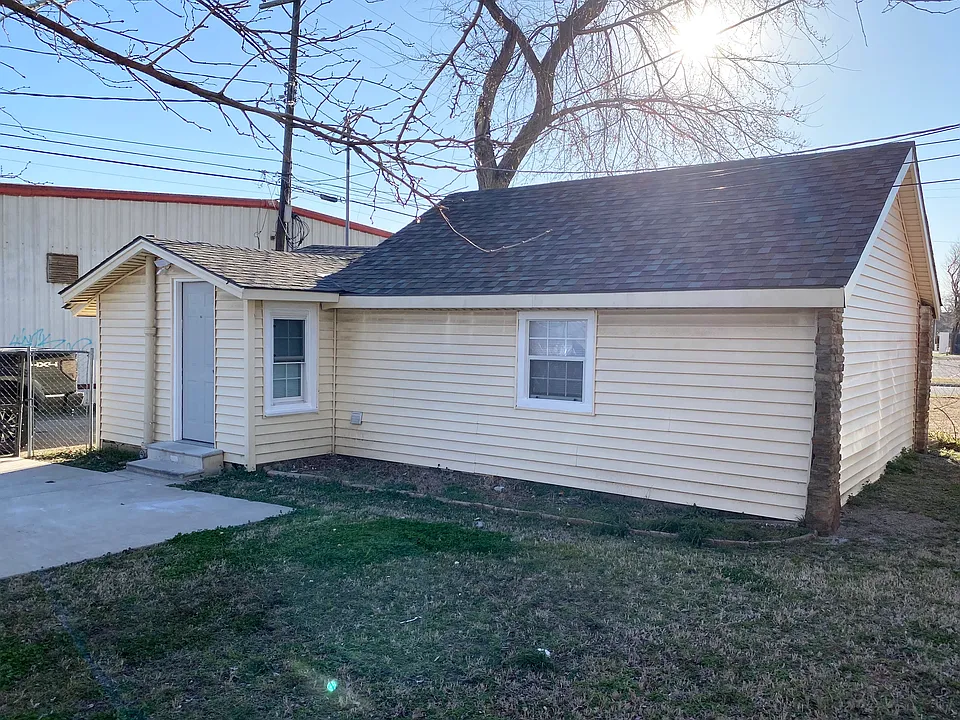2206 E 2nd St S #2206.5