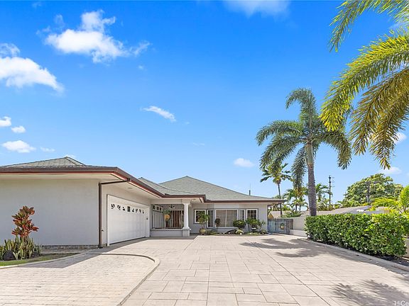 2nd image of 910 Hunakai St