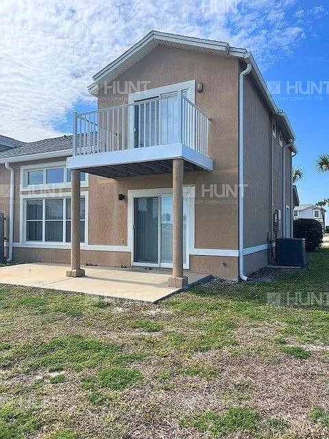 3 bed, 2.5 bath, 1244 sqft, $2,300 — Photo 2
