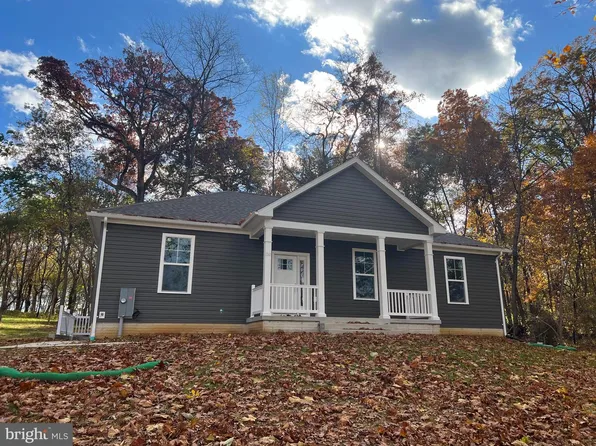 1348 Whitmer Rd, Shenandoah Junction, WV 25442