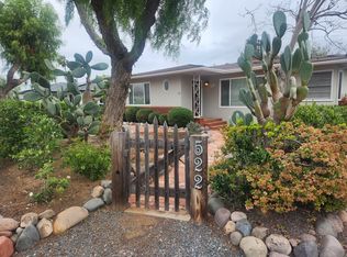 522 Avalon Dr, Vista, CA 92084