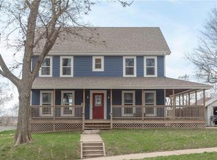 601 Mill St, Mound City, MO 64470