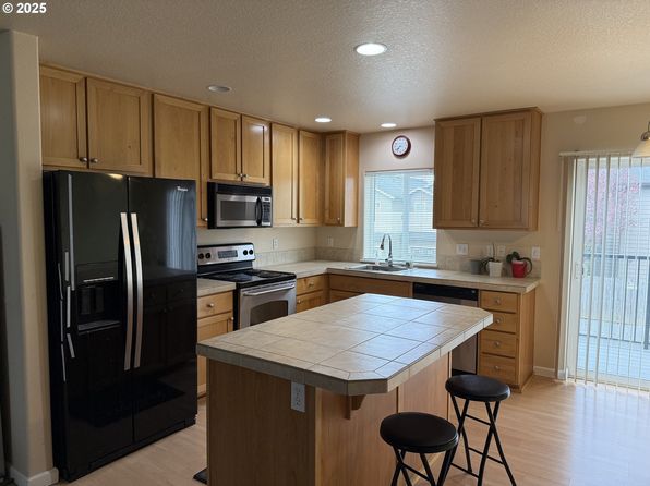 5913 NE 34th St, Vancouver, WA 98661