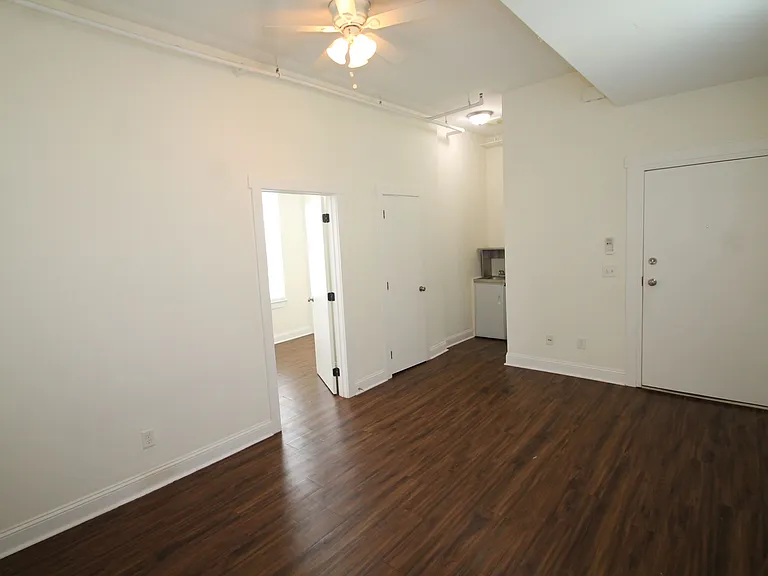 2002 Montgomery St #2 — Photo 3