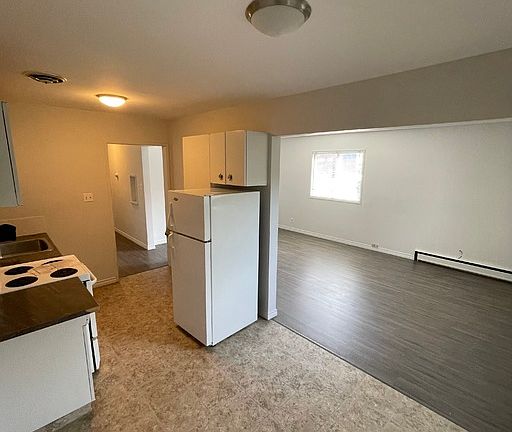 3rd image of 10415 78th Ave NW
