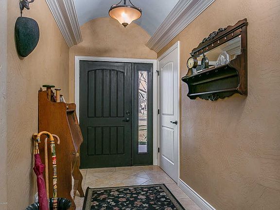 3rd image of 3209 Amberwood Ln