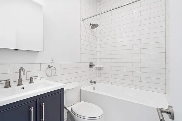 Rented by Freestone Property Group | media 14