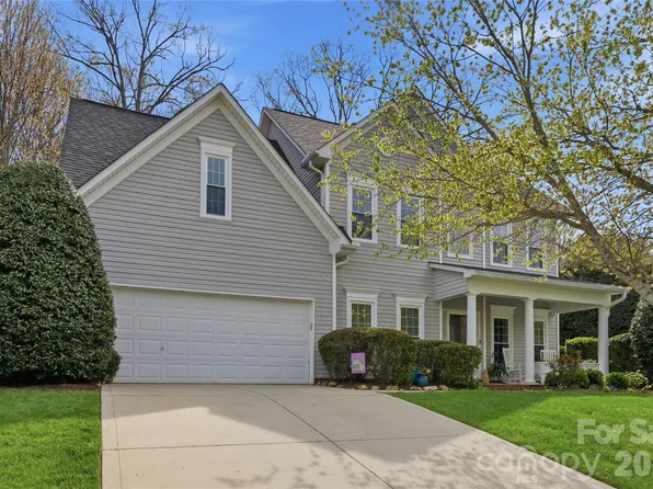 7719 Woodcrest Dr, Stanley, NC 28164