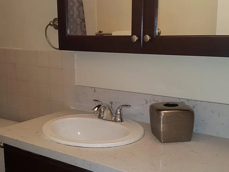 14015 Oxnard St — Photo 2