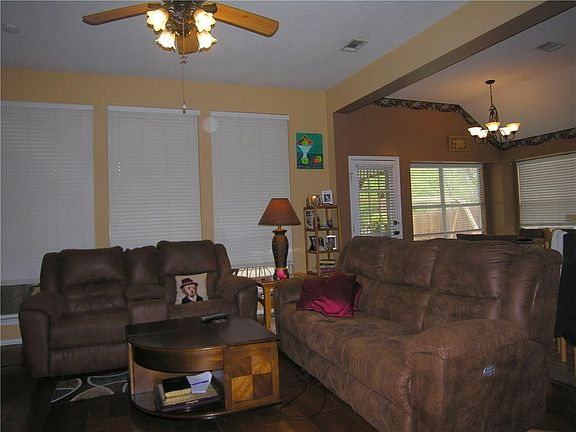 5th image of 1605 Nicole Ln