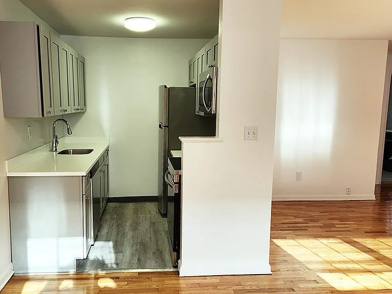 Briarwood Commons — Photo 13
