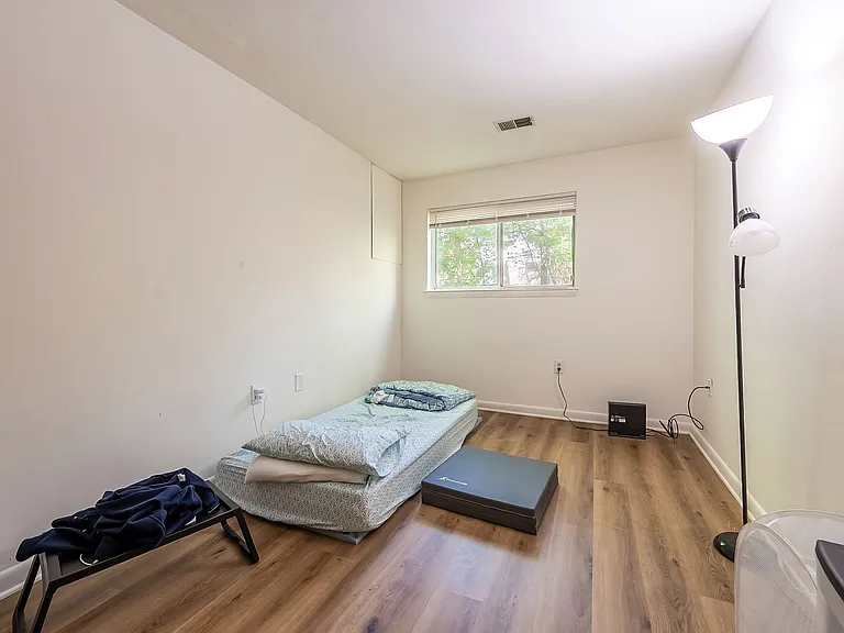 1213 University Ter #C — Photo 11