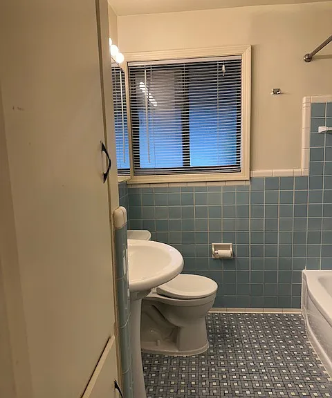 25901 Woodward Ave — Photo 13