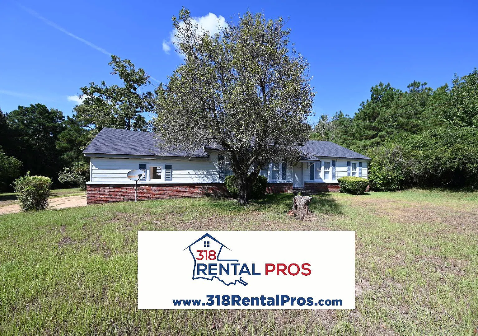 Updated 3 Bed 2 Bath Home! — Photo 2