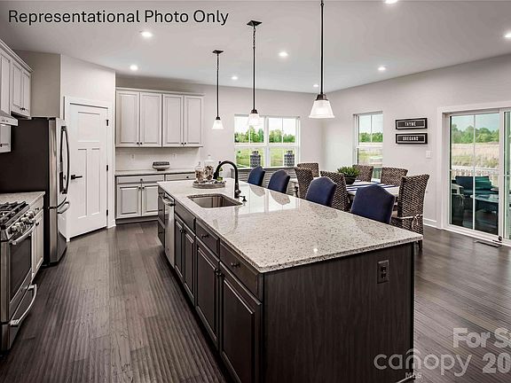 5th image of 1018 Black Bear Rd