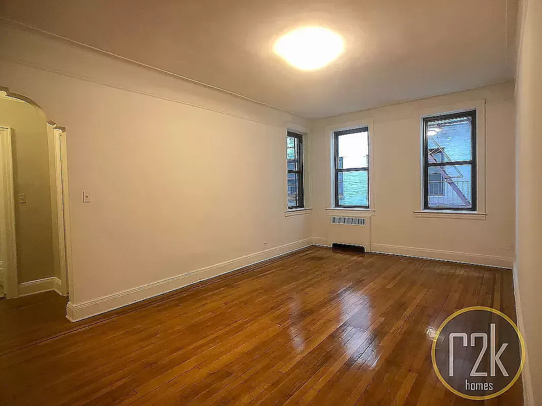 40-67 Hampton Street 1D