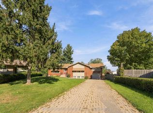 12 Glenhurst Cir, Saint Catharines, ON L2T 1Z1
