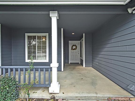 2nd image of 610 Liege Dr