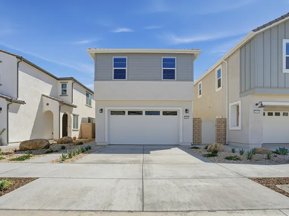 2016 Pyrenes Pl, Santa Paula, CA 93060