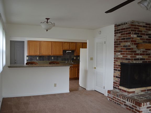 4th image of 110 Granville Dr