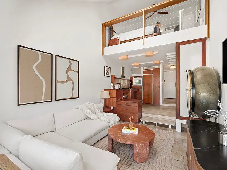 211 Thompson St #PHH — Photo 1