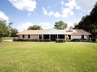 4102 Flaming Arrow Dr, Plant City, FL 33565