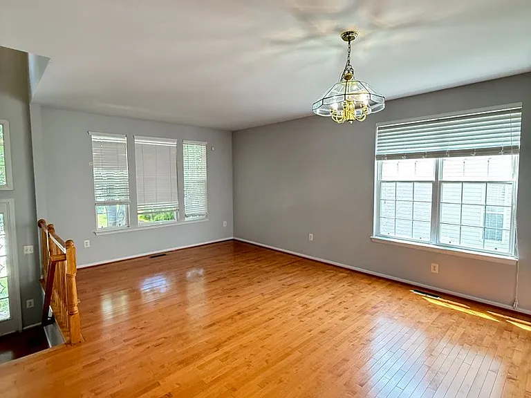 5106 Higgins Dr — Photo 9