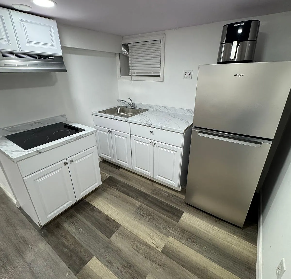Studio, 345 sqft, $1,100 — Photo 2