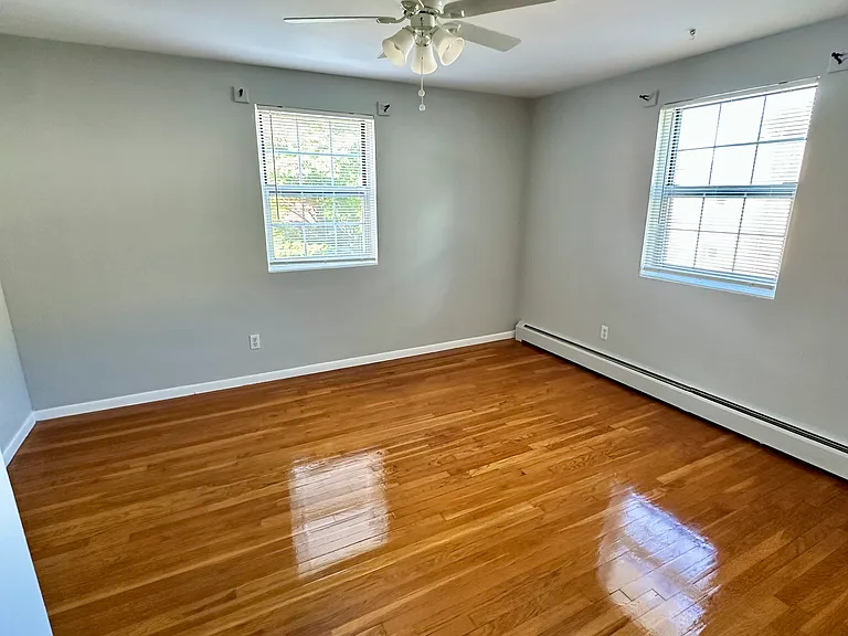 39 Kilby St #11 — Photo 7