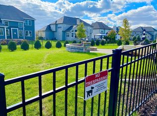 4316 Plantree Rd, Naperville, IL 60564