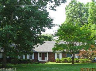 308 Maplewood Dr, Eden, NC 27288