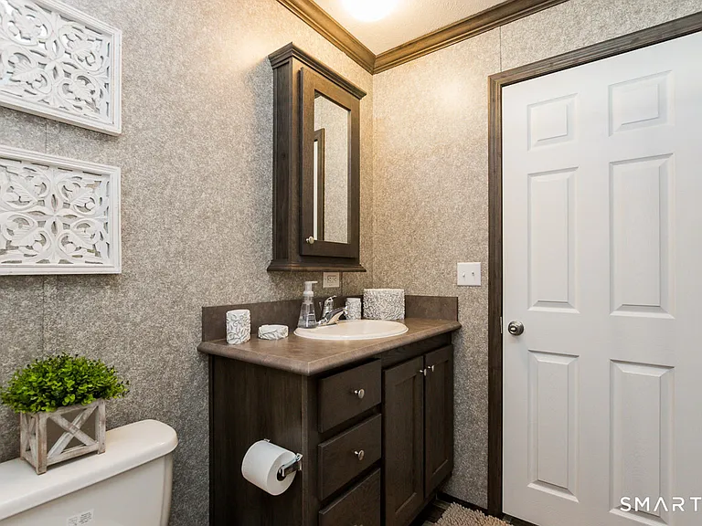 111 Clark Ln #2 — Photo 10