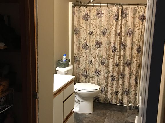 Full Bathroom - Up