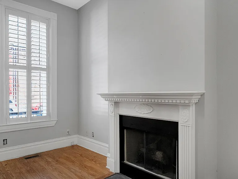 2016 Menard St — Photo 3