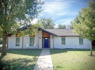 901 Vinecrest Ln, Richardson, TX 75080