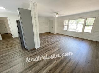 208 Gammage St, Elkhart, TX