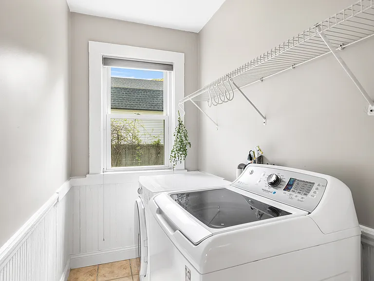 In-unit laundry (large volume washer & dryer)