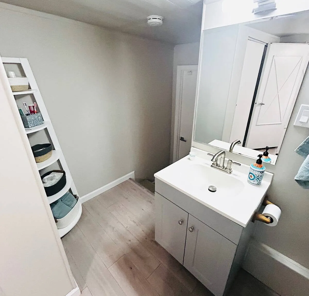 2 bed, 2.0 bath, 1040 sqft, $2,200 — Photo 4